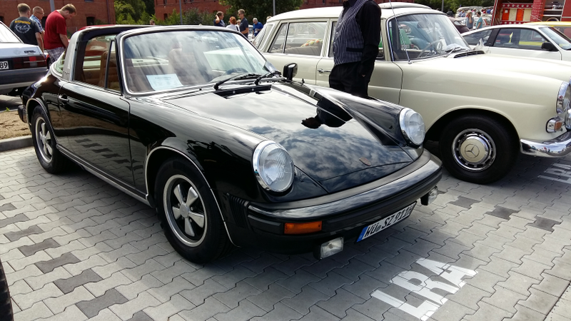 Illustration for article titled Another oldtimer meet photodumpÂ